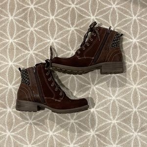 Earth Origins Boots 8